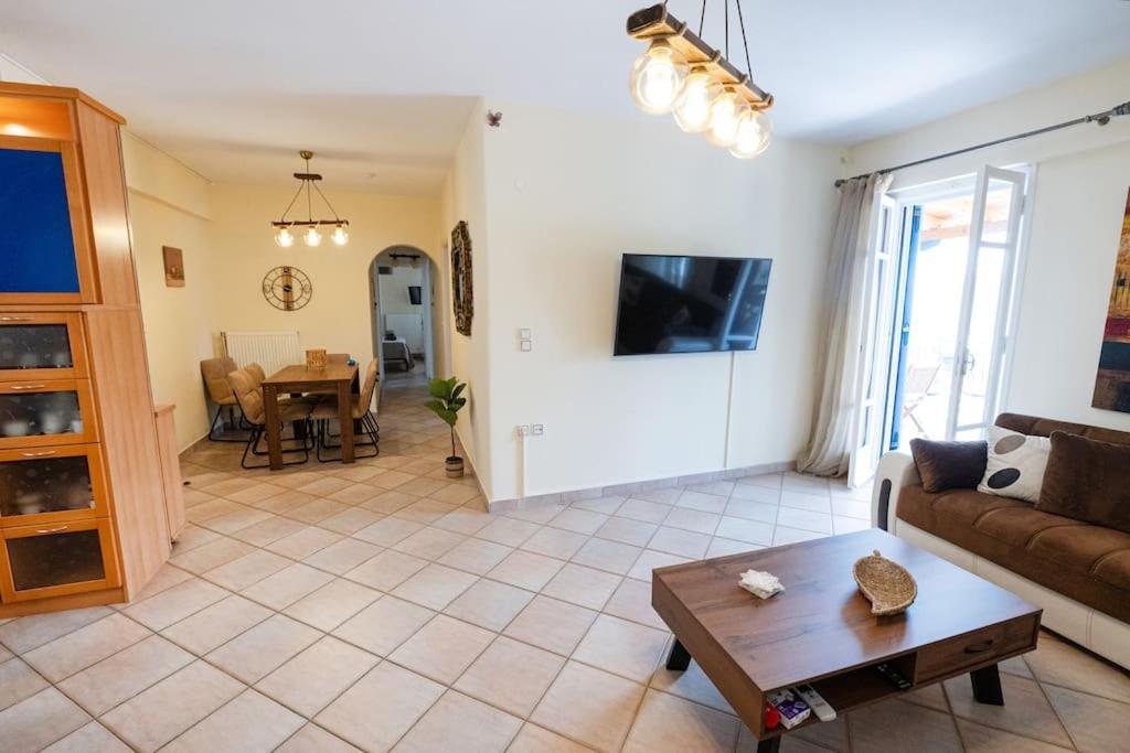 Poros Town Villa Euphoria, Poros - Greece מראה חיצוני תמונה